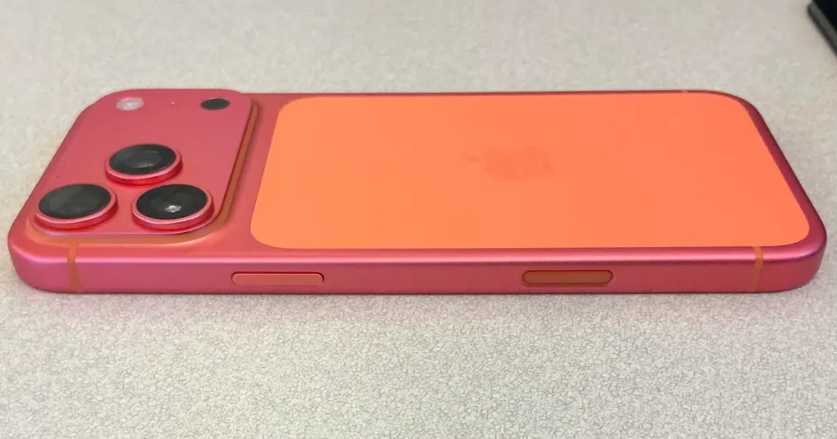 Jednostki iPhone'a 17 Pro Max Cosmic Orange po cichu zmieniają kolor na różowy