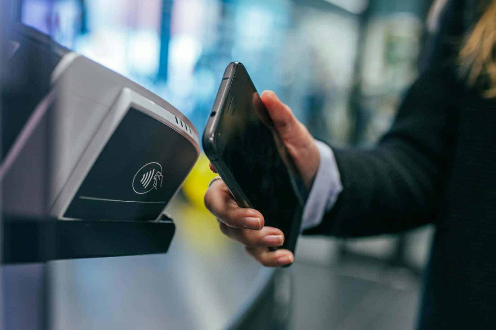 Wyjaśniono funkcję NFC na iPhonie