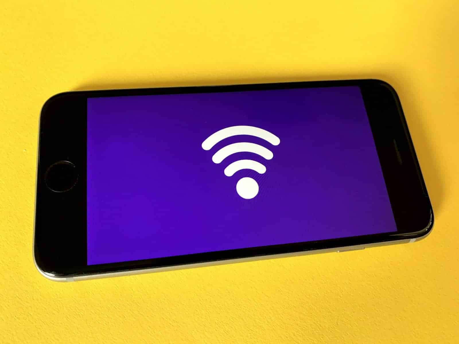 Jak dzwonić za pomocą Wi-Fi na iPhonie