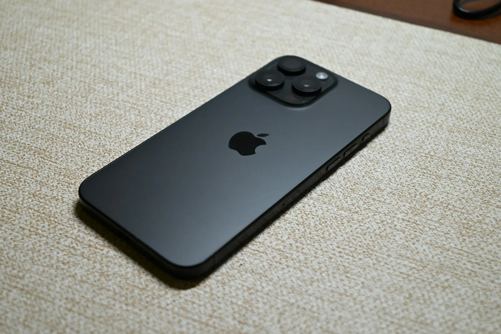 Jak nawiązać połączenie telefoniczne na iPhonie i innych aplikacjach